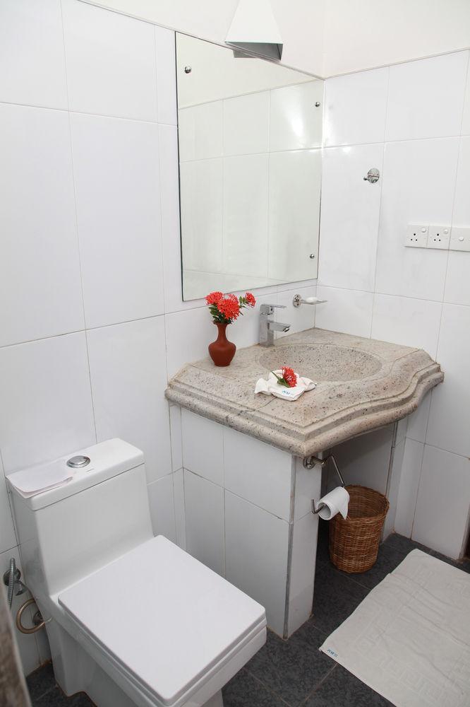 Sea Rock Villa Bentota Dış mekan fotoğraf