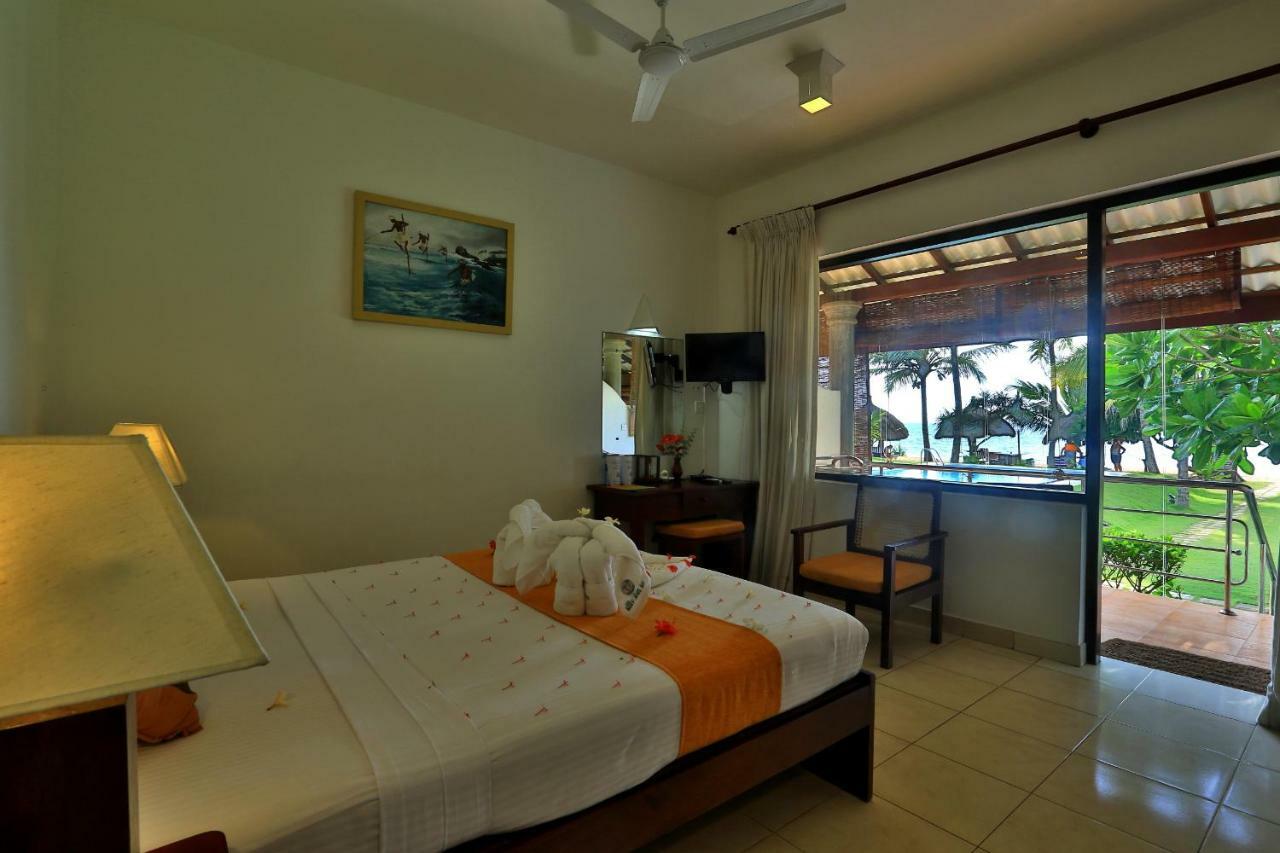 Sea Rock Villa Bentota Dış mekan fotoğraf