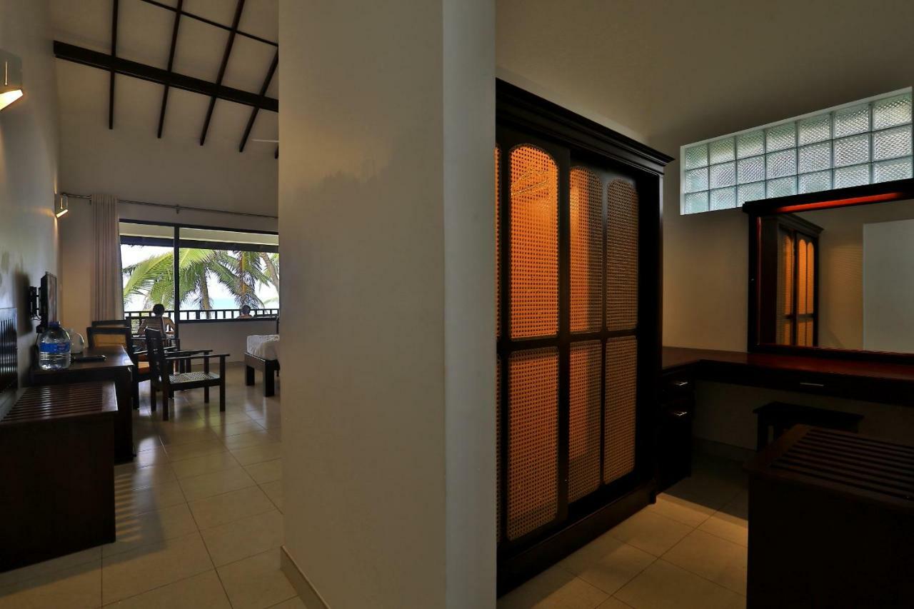 Sea Rock Villa Bentota Dış mekan fotoğraf