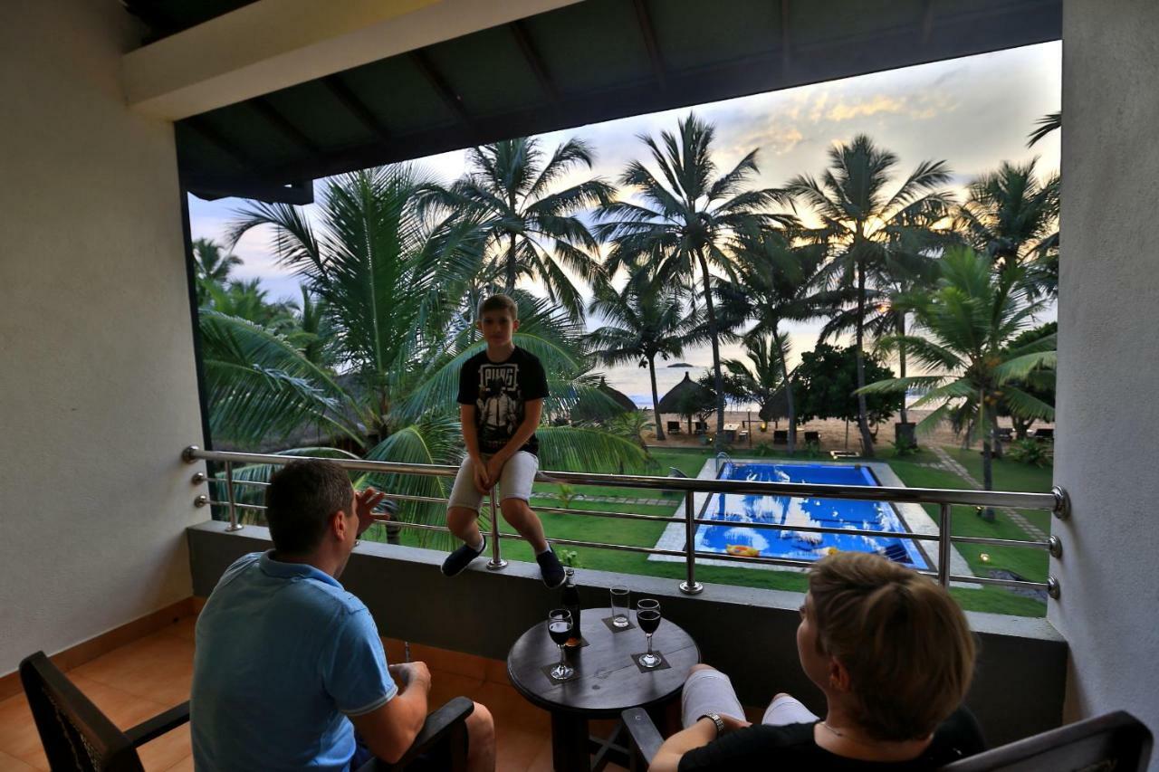 Sea Rock Villa Bentota Dış mekan fotoğraf