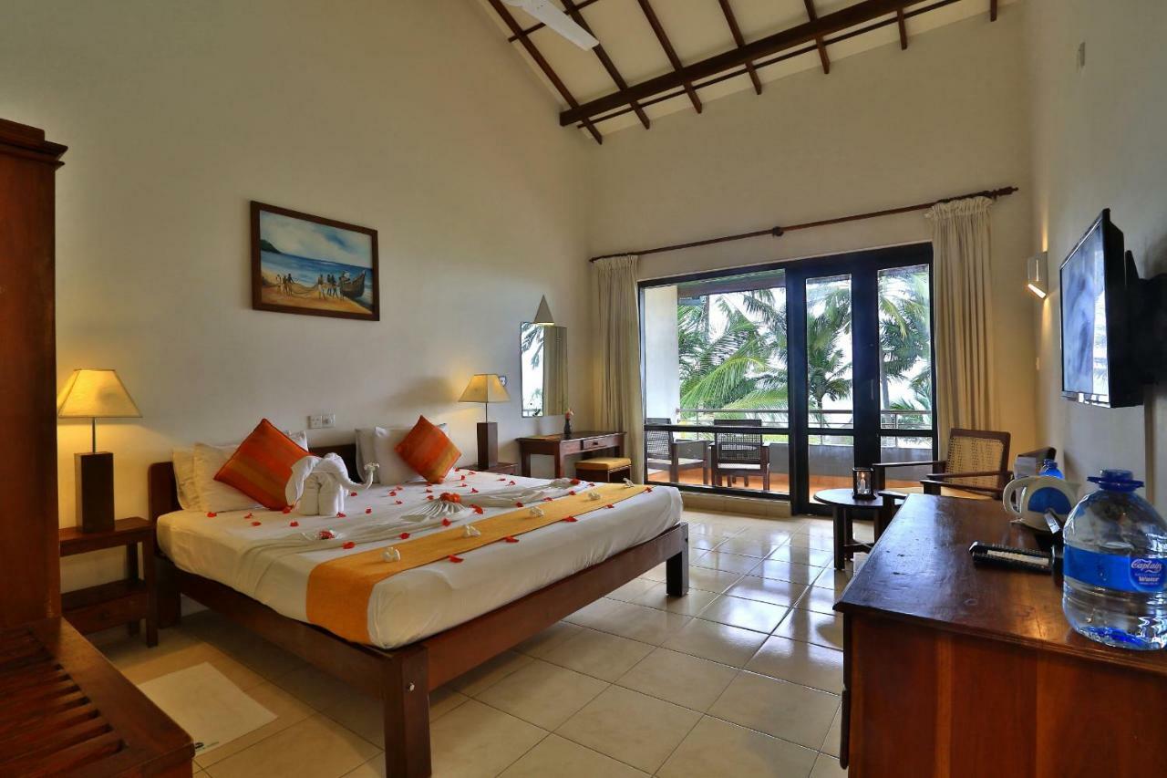 Sea Rock Villa Bentota Dış mekan fotoğraf